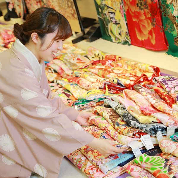 小倉呉服店スタッフ