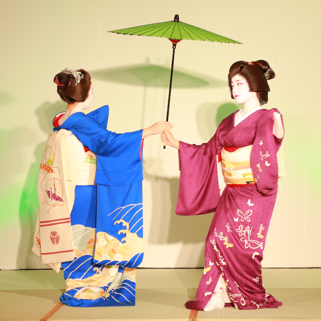 京都祇園より「芸妓さん、舞妓さんをお招きしての祝舞」